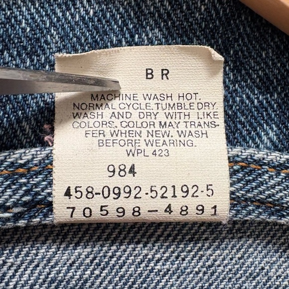 Vintage Levi's 90s denim Jean Jacket Size Small - Picture 9 of 9